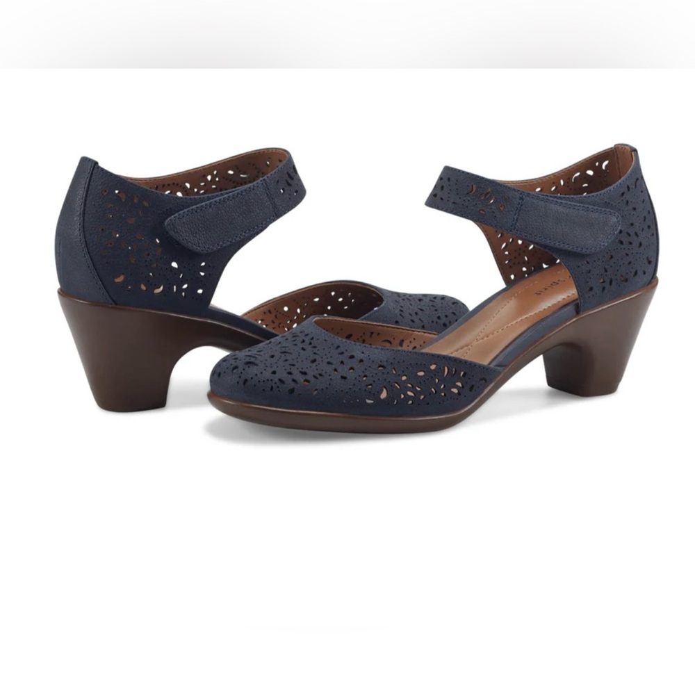 Easy Spirit Women’s Navy Blue Cindie Mary Jane Heels Size 6.5W